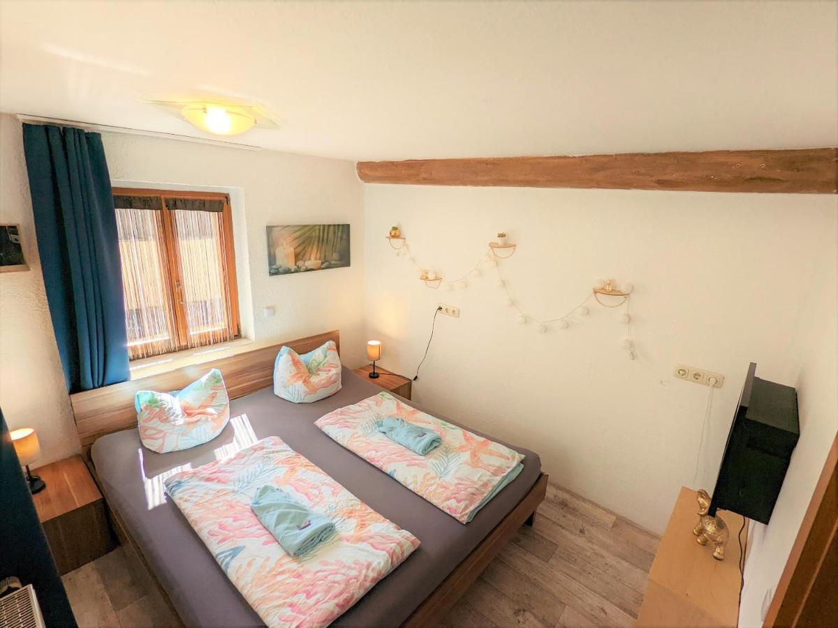 شقة زبنيتس  في Urlaubstraum Mit Pool, Terrasse & Fluss Im Garten - Ut المظهر الخارجي الصورة